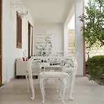 Viro Bed & Breakfast Campi Salentina